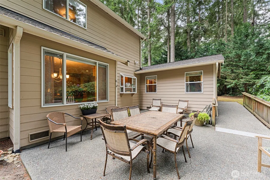 29315 204th Place SE Kent WA 98042