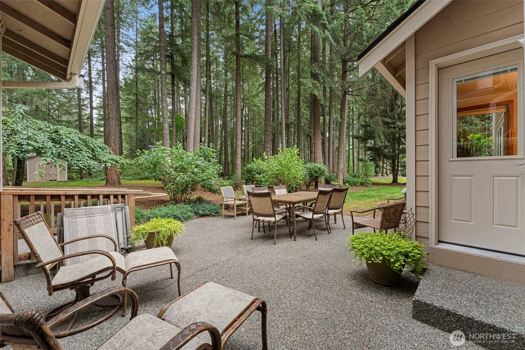 29315 204th Place SE Kent WA 98042
