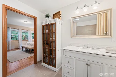 29315 204th Place SE Kent WA 98042