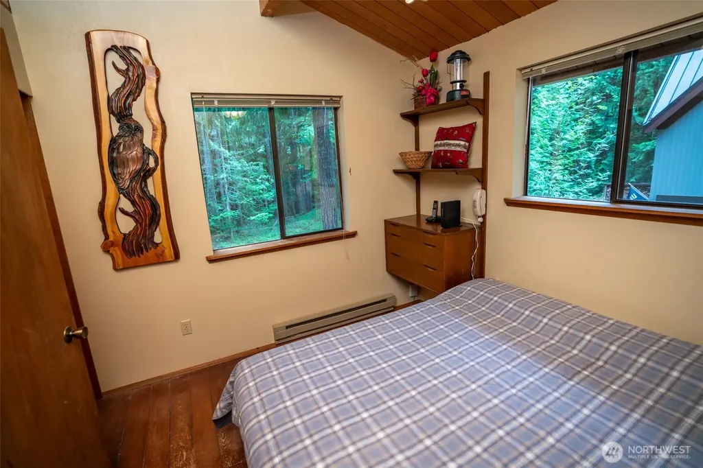 321 N Wynoochee Drive Hoodsport WA 98548