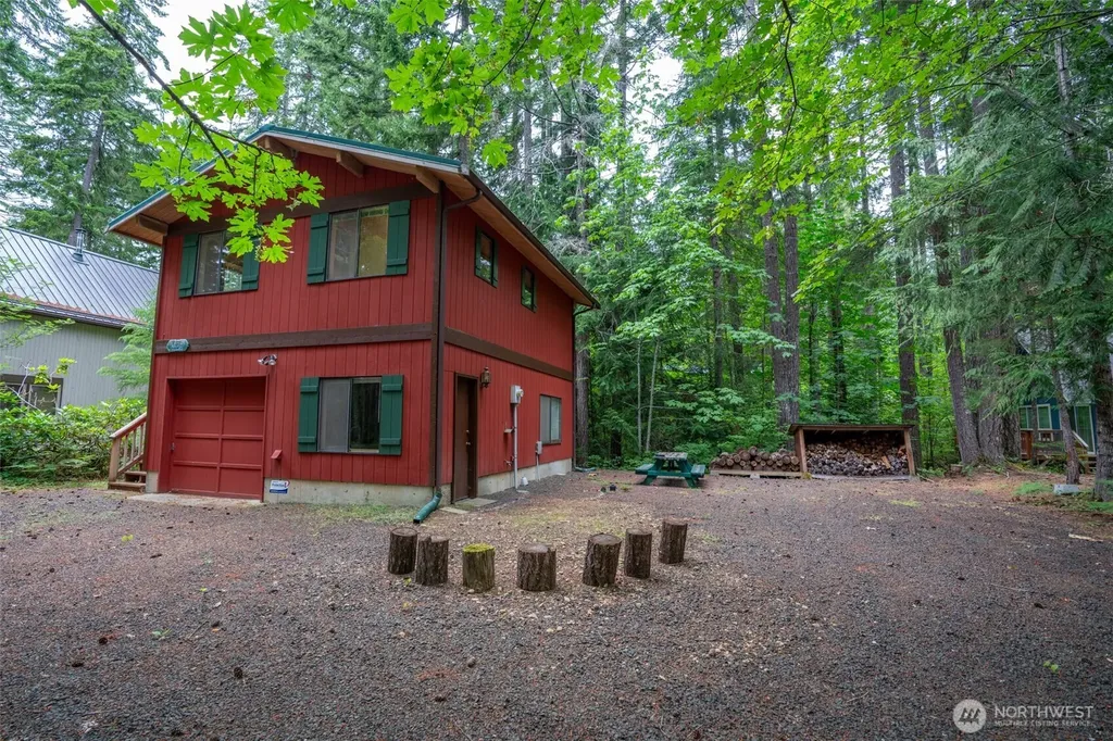 321 N Wynoochee Drive Hoodsport WA 98548