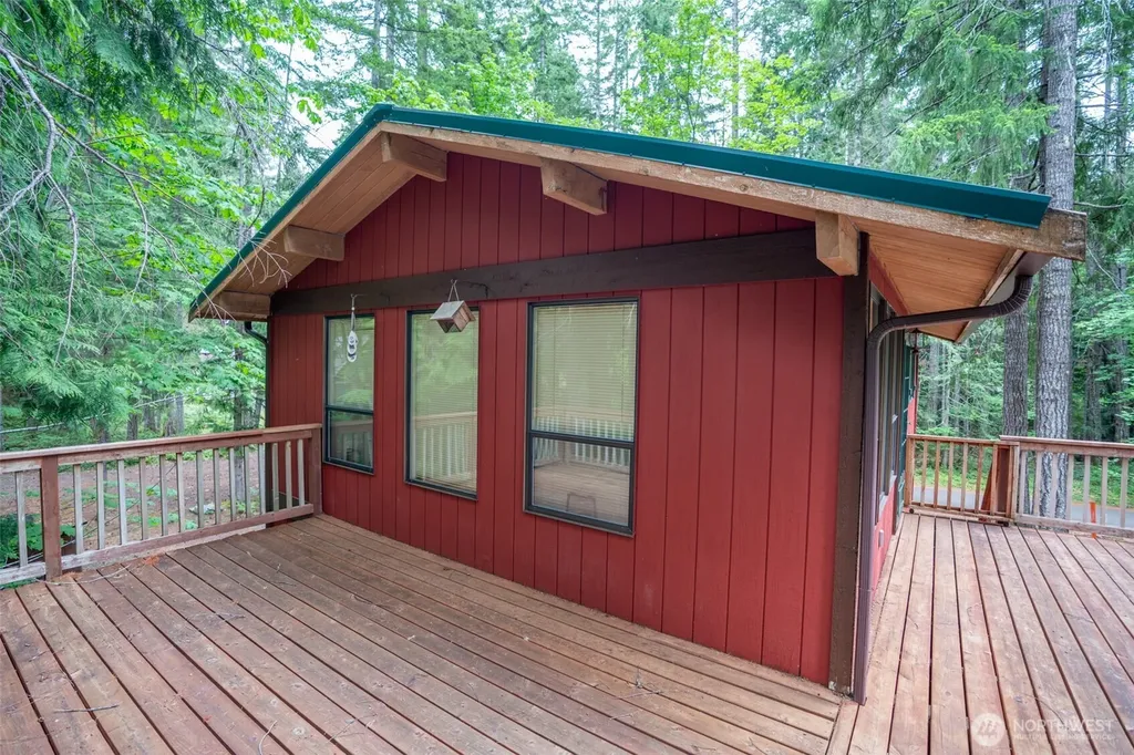 321 N Wynoochee Drive Hoodsport WA 98548