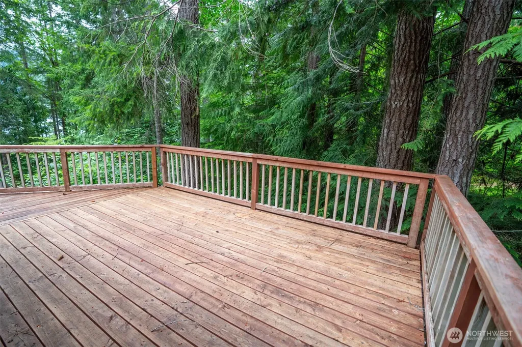 321 N Wynoochee Drive Hoodsport WA 98548