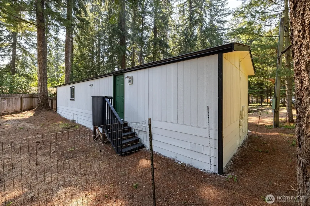 2391 Blackbird Valley Lane Maple Falls WA 98266