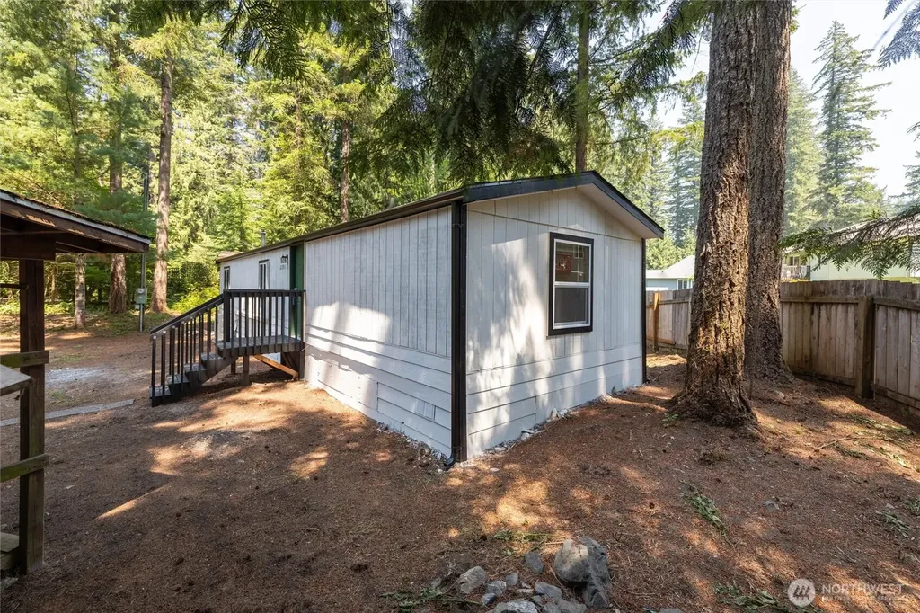 2391 Blackbird Valley Lane Maple Falls WA 98266
