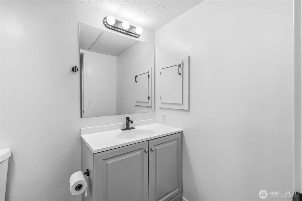 2391 Blackbird Valley Lane Maple Falls WA 98266