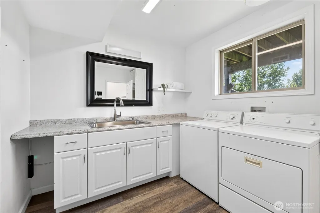 4353 Gooding Avenue Bellingham WA 98226