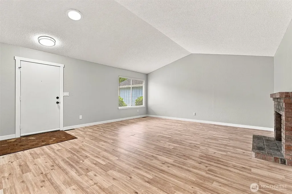 1921 SW 307th Street Federal Way WA 98023