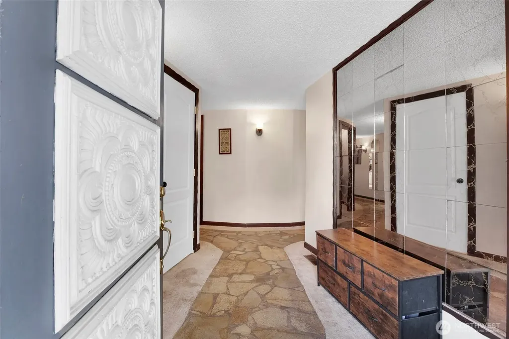 813 S Sycamore Moses Lake WA 98837