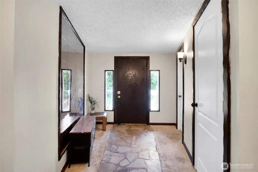813 S Sycamore Moses Lake WA 98837