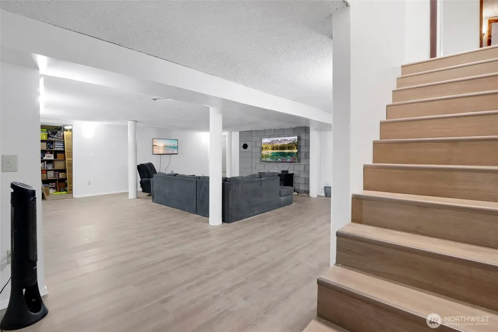 813 S Sycamore Moses Lake WA 98837