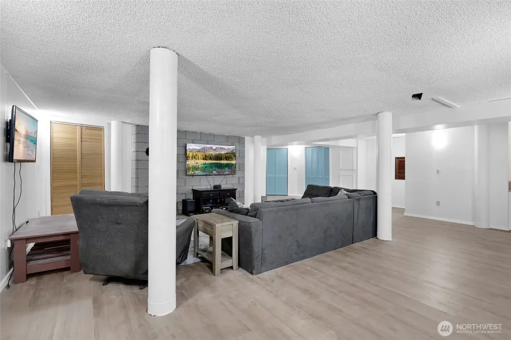 813 S Sycamore Moses Lake WA 98837