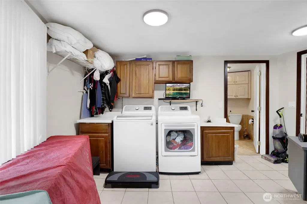 813 S Sycamore Moses Lake WA 98837