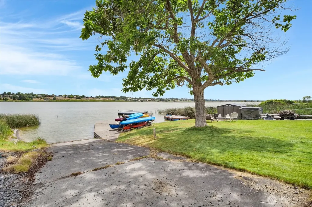 813 S Sycamore Moses Lake WA 98837