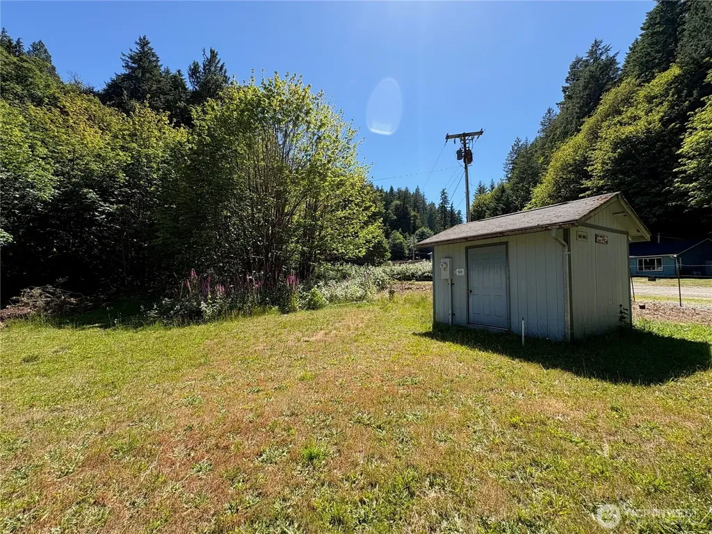 23501 Us Highway 101 Hoodsport WA 98548