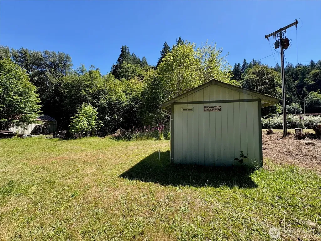 23501 Us Highway 101 Hoodsport WA 98548