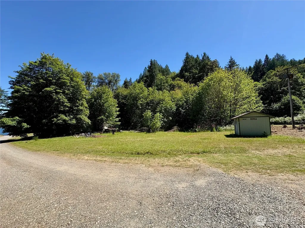 23501 Us Highway 101 Hoodsport WA 98548
