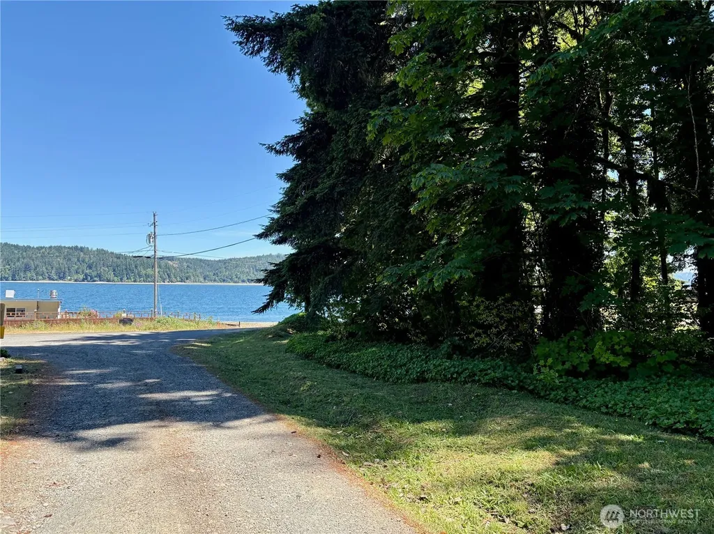 23501 Us Highway 101 Hoodsport WA 98548