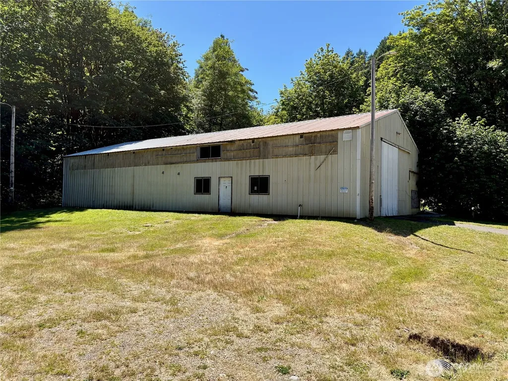 23501 Us Highway 101 Hoodsport WA 98548