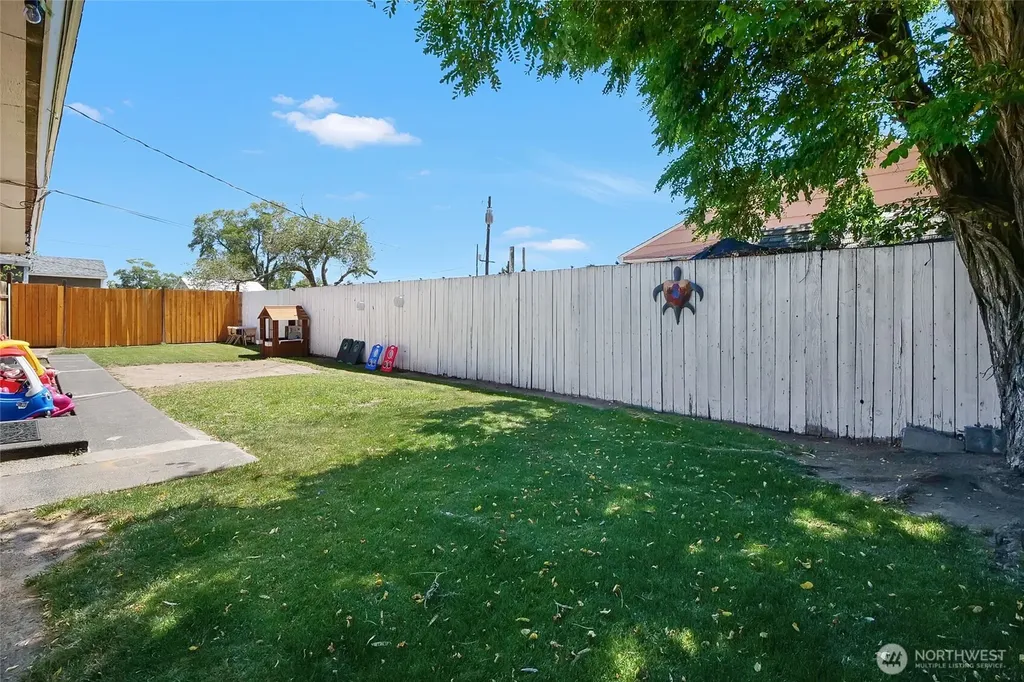 1232 Arlington Drive Moses Lake WA 98837