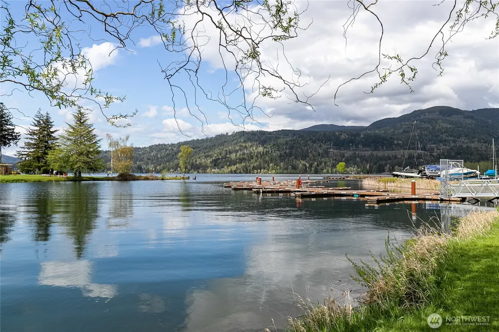 11 River Ridge Loop Bellingham WA 98229
