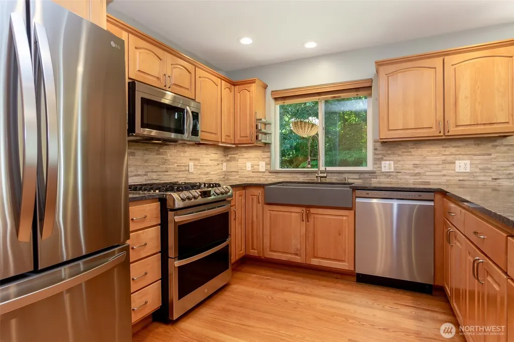 11 River Ridge Loop Bellingham WA 98229