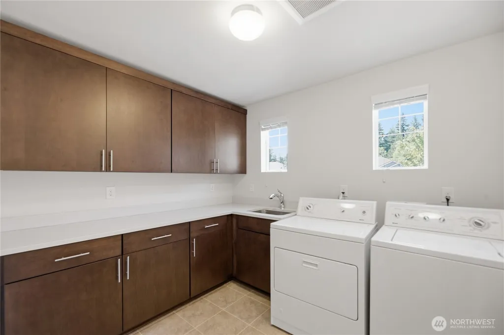 14019 63rd Avenue E Puyallup WA 98373