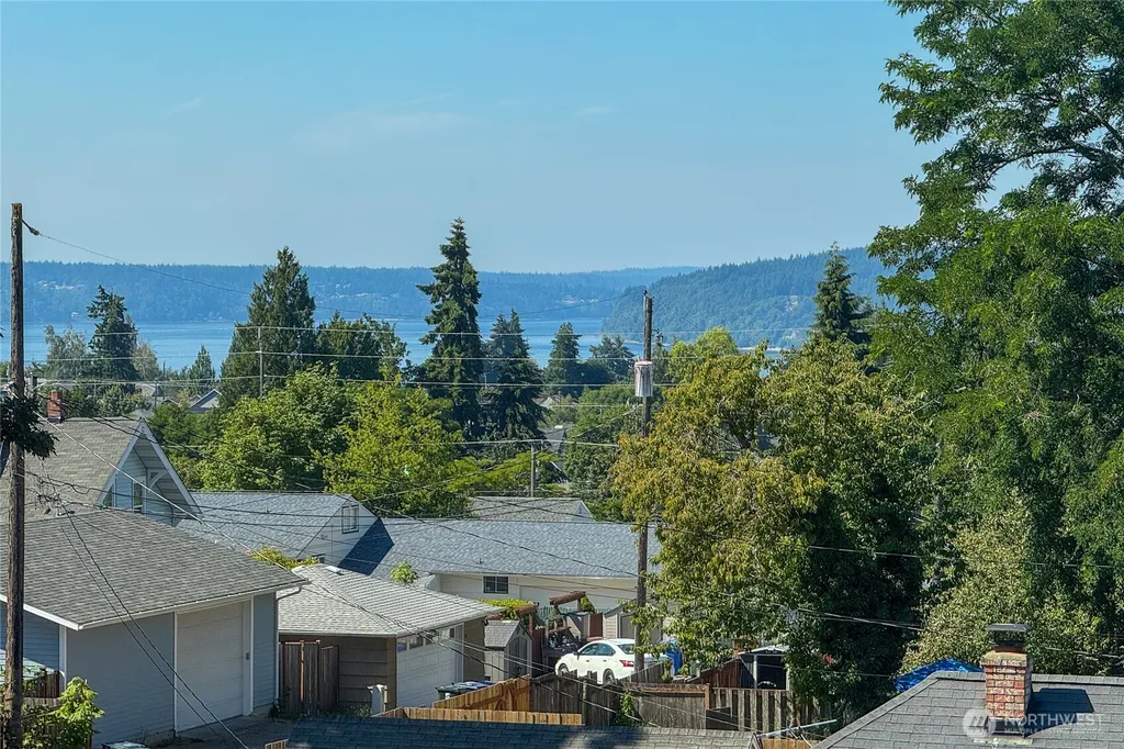 4704 N 39th Tacoma WA 98407
