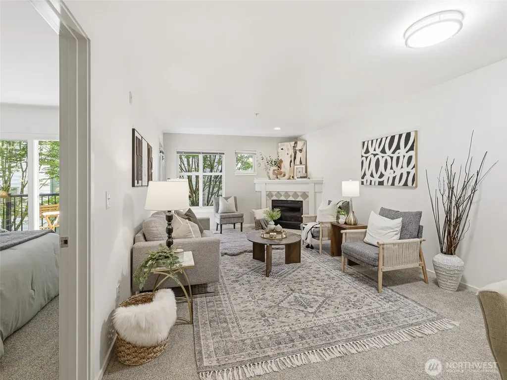 12345 Roosevelt Way NE Seattle WA 98125