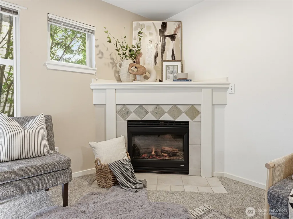 12345 Roosevelt Way NE Seattle WA 98125