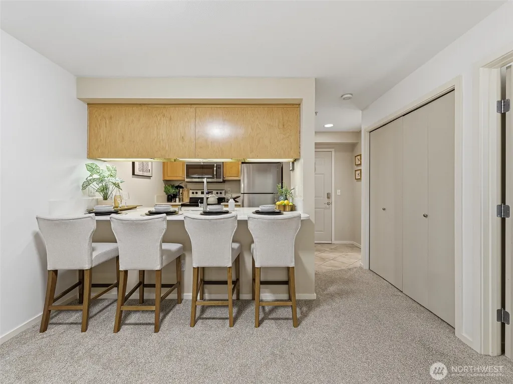 12345 Roosevelt Way NE Seattle WA 98125