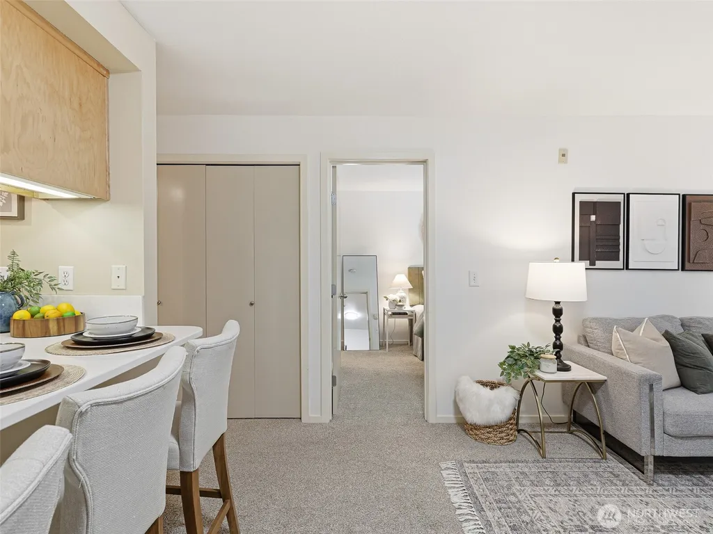 12345 Roosevelt Way NE Seattle WA 98125