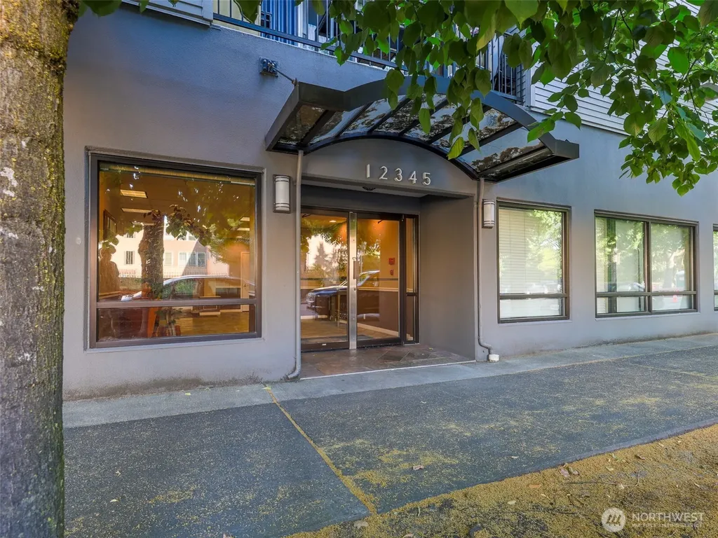 12345 Roosevelt Way NE Seattle WA 98125