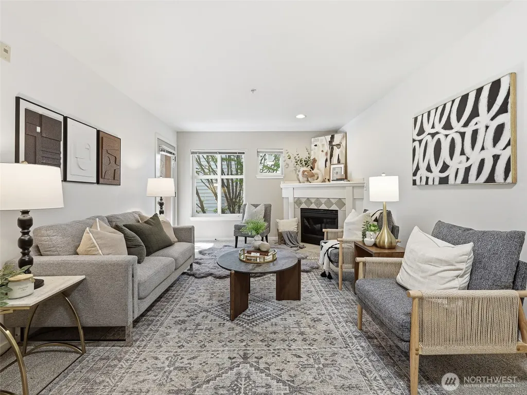 12345 Roosevelt Way NE Seattle WA 98125
