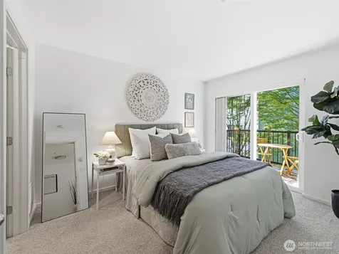 12345 Roosevelt Way NE Seattle WA 98125