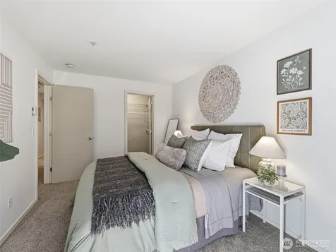 12345 Roosevelt Way NE Seattle WA 98125