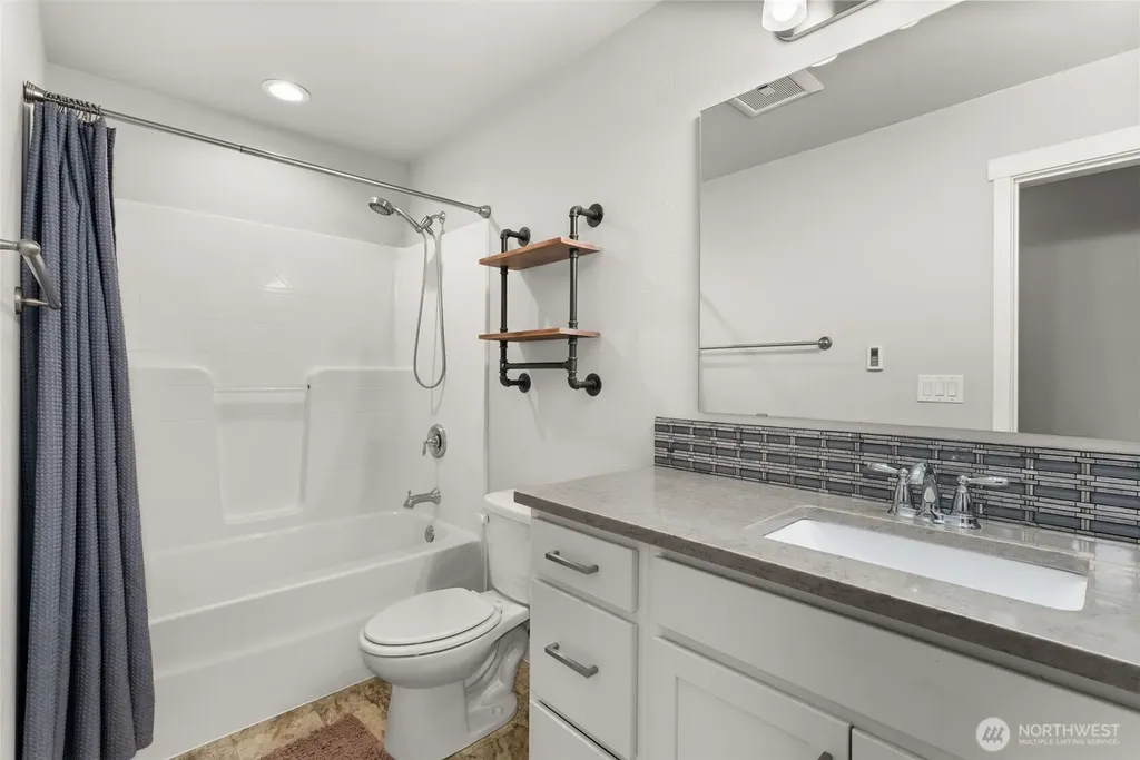 3115 Zenkner Valley Road SW Centralia WA 98531