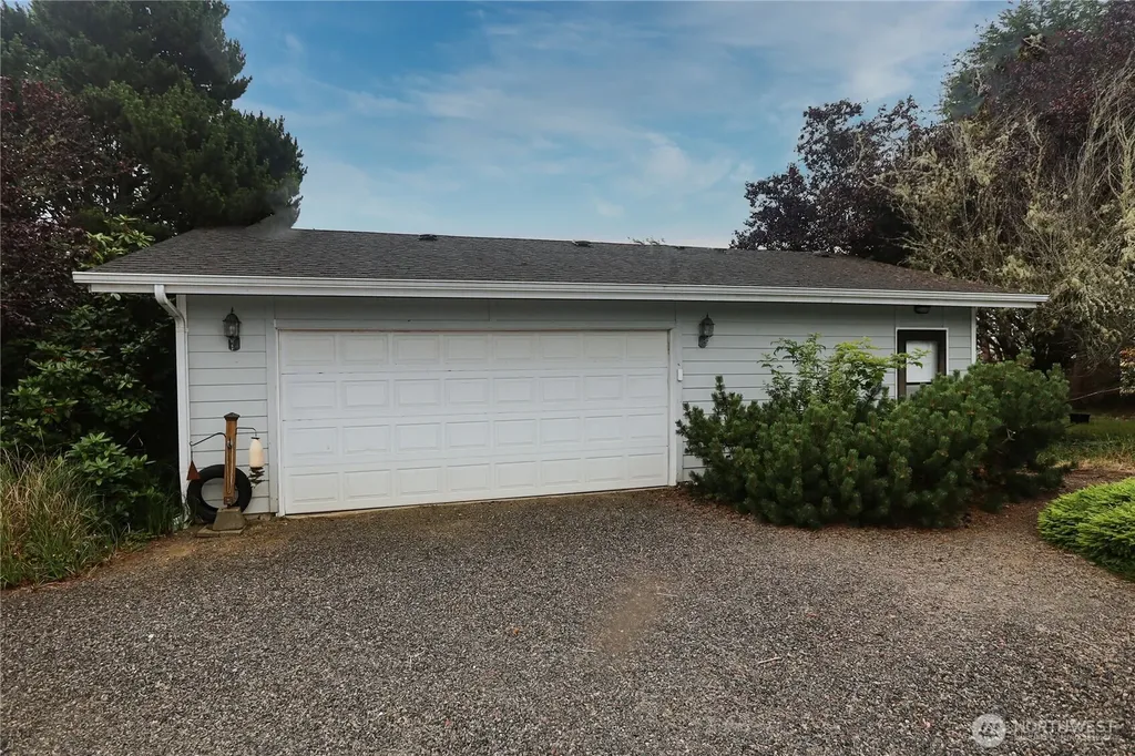 243 Octopus Avenue NE Ocean Shores WA 98569