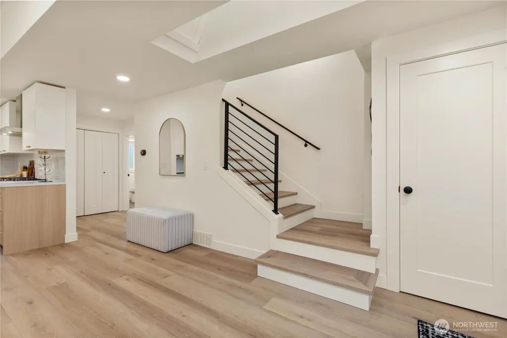 16142 SE 42 Place Bellevue WA 98006