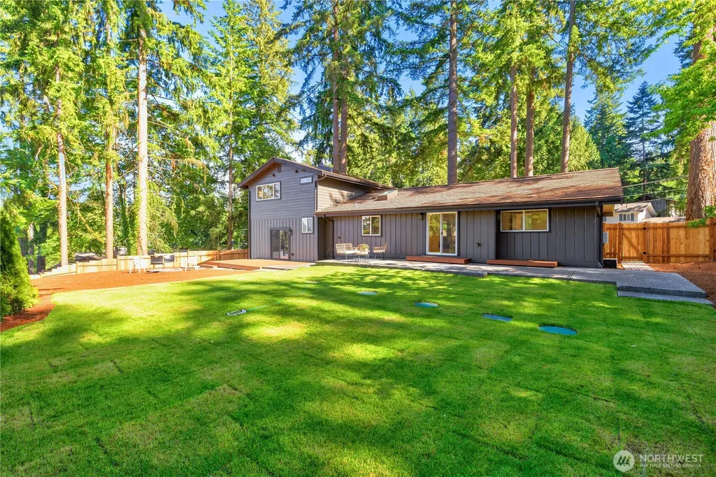 16142 SE 42 Place Bellevue WA 98006