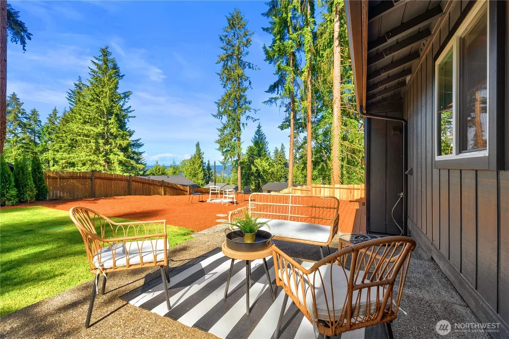 16142 SE 42 Place Bellevue WA 98006