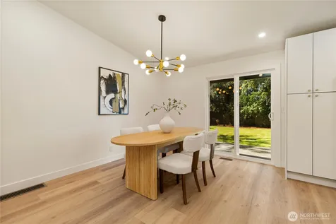 16142 SE 42 Place Bellevue WA 98006