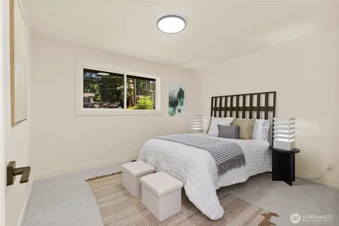 16142 SE 42 Place Bellevue WA 98006
