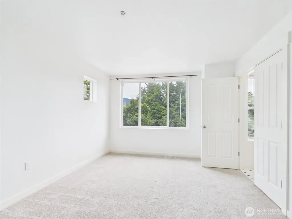 23120 SE Black Nugget Road Issaquah WA 98029