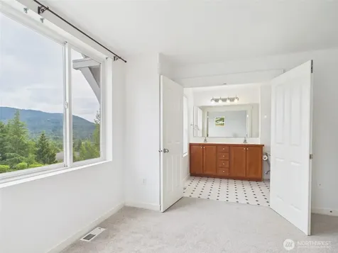 23120 SE Black Nugget Road Issaquah WA 98029