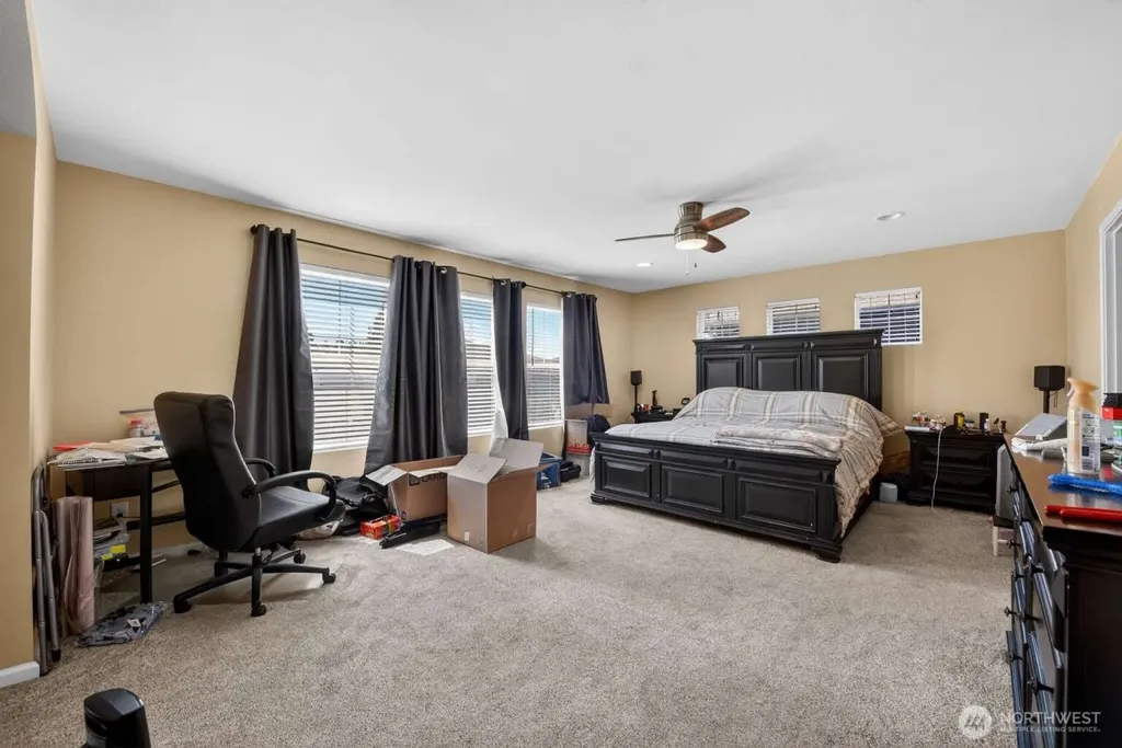 17728 93rd Avenue Puyallup WA 98375