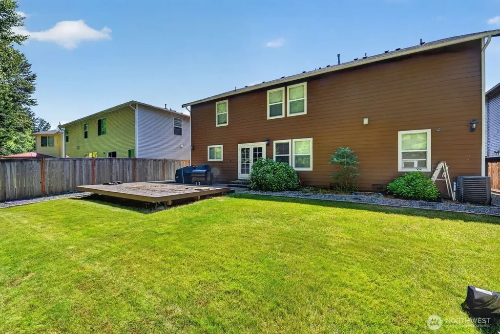 17728 93rd Avenue Puyallup WA 98375