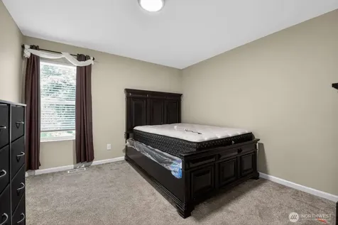 17728 93rd Avenue Puyallup WA 98375