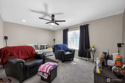 17728 93rd Avenue Puyallup WA 98375
