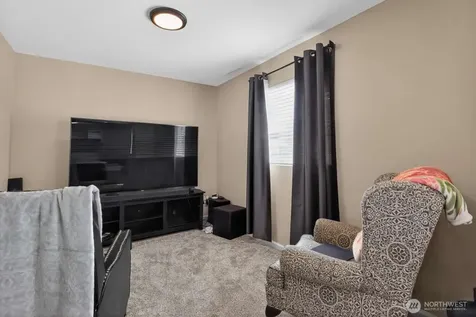 17728 93rd Avenue Puyallup WA 98375